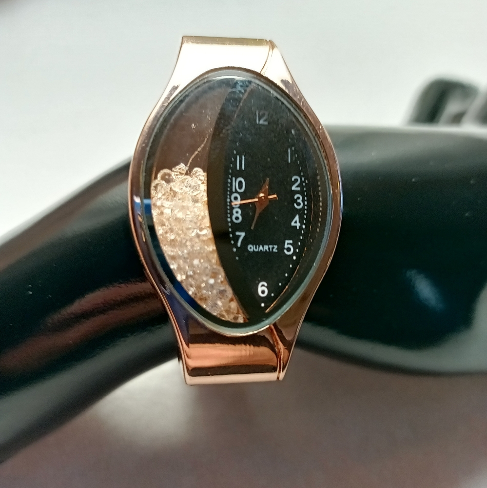 Rose Gold Color Watch - Picture 4 of 12